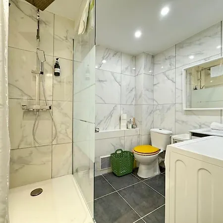 Jolie Maison Tout Equipe Avec Parking Fd - Minerve Appartement